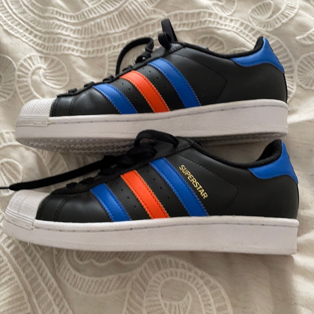 Adidas tennis shoes